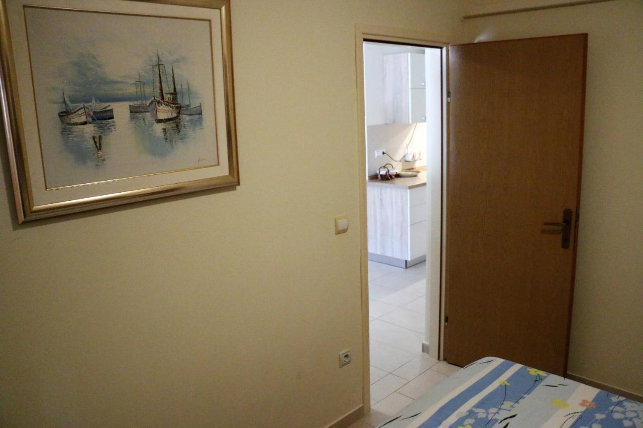 Apartments Vir Delfin Εξωτερικό φωτογραφία