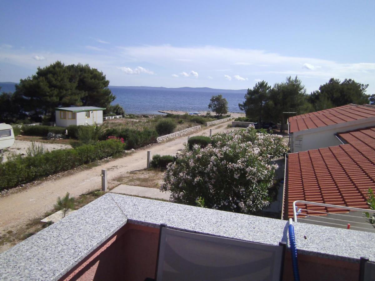 Apartments Vir Delfin Εξωτερικό φωτογραφία