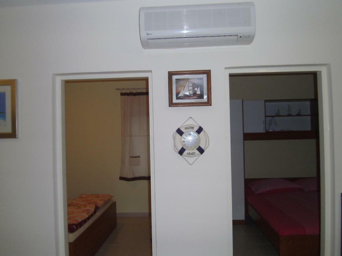 Apartments Vir Delfin Εξωτερικό φωτογραφία