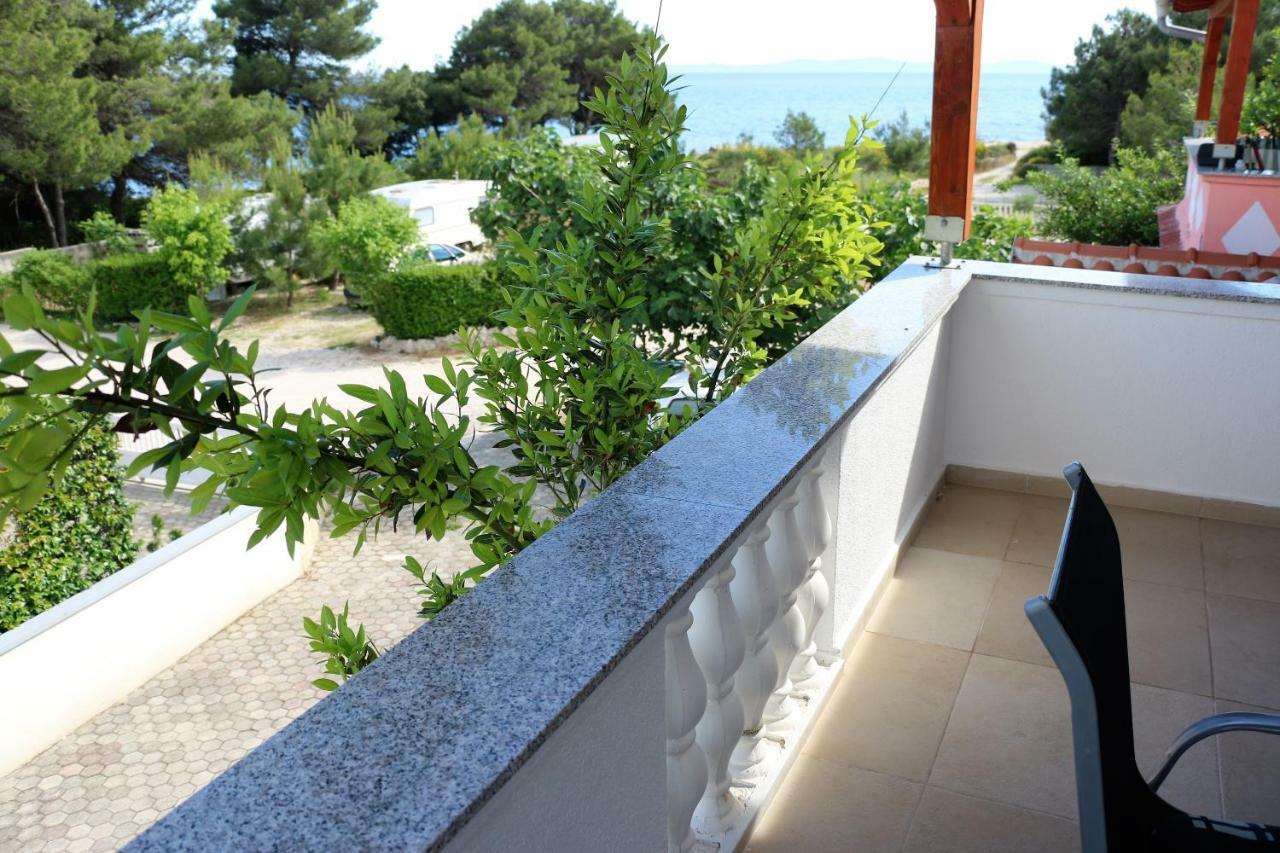 Apartments Vir Delfin Εξωτερικό φωτογραφία