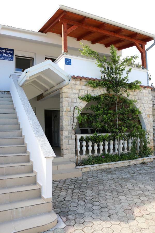 Apartments Vir Delfin Εξωτερικό φωτογραφία