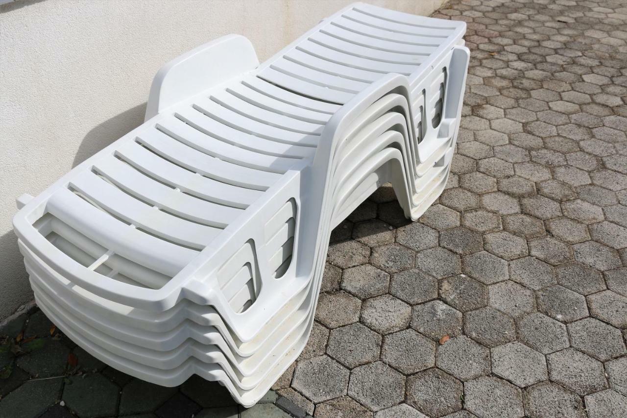 Apartments Vir Delfin Εξωτερικό φωτογραφία