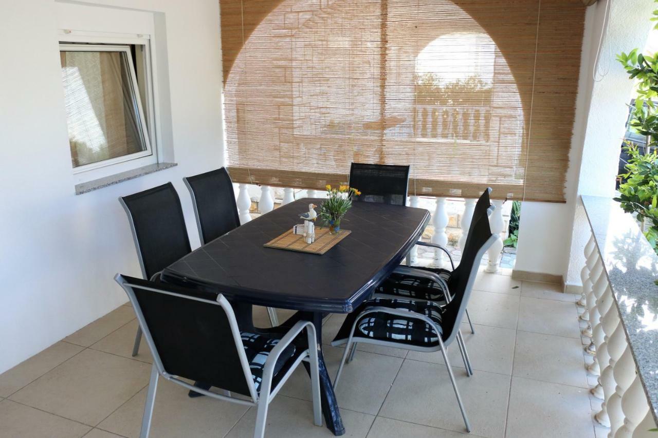 Apartments Vir Delfin Εξωτερικό φωτογραφία