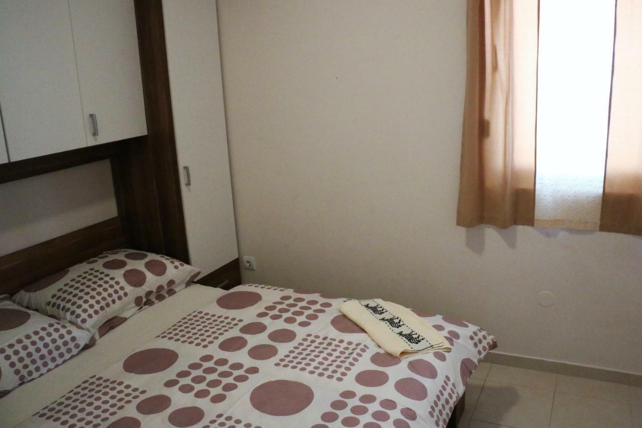 Apartments Vir Delfin Εξωτερικό φωτογραφία