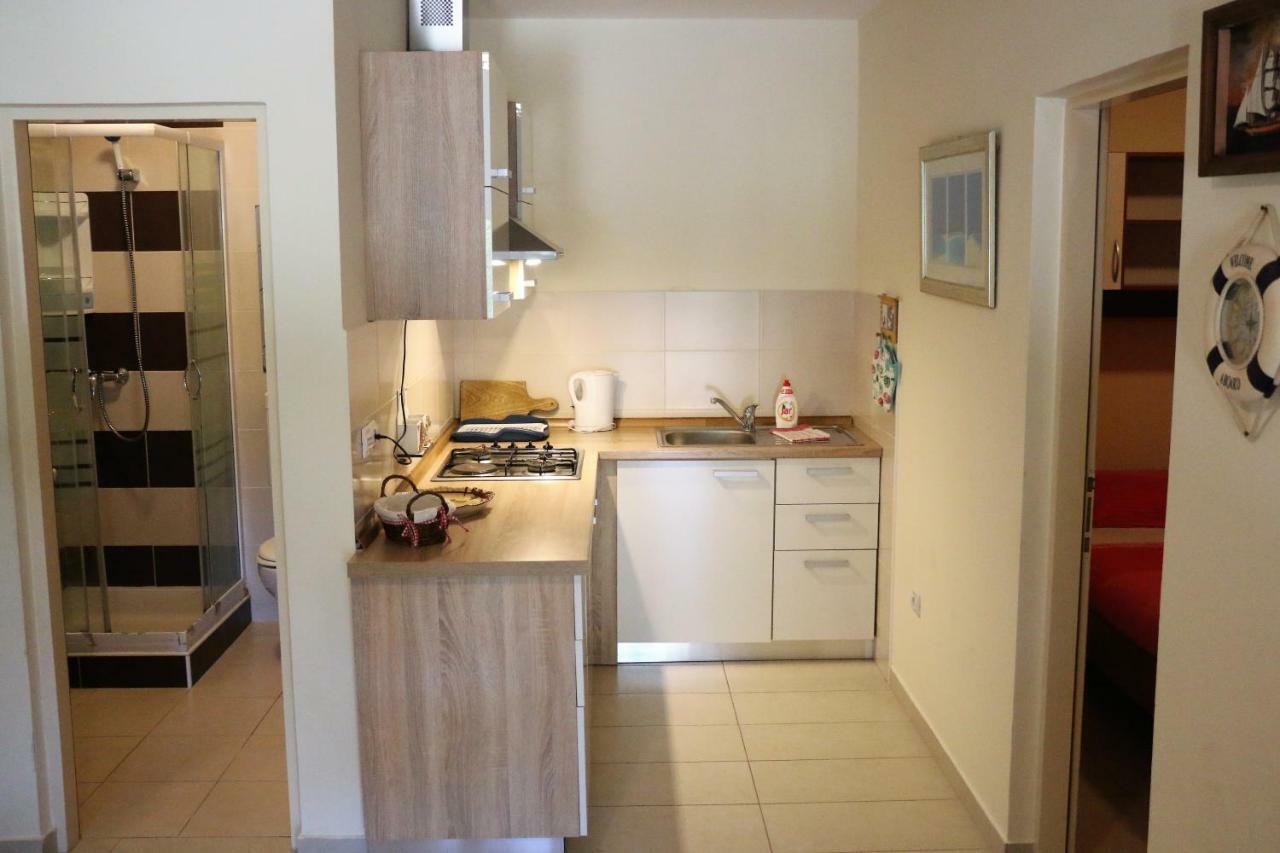 Apartments Vir Delfin Εξωτερικό φωτογραφία