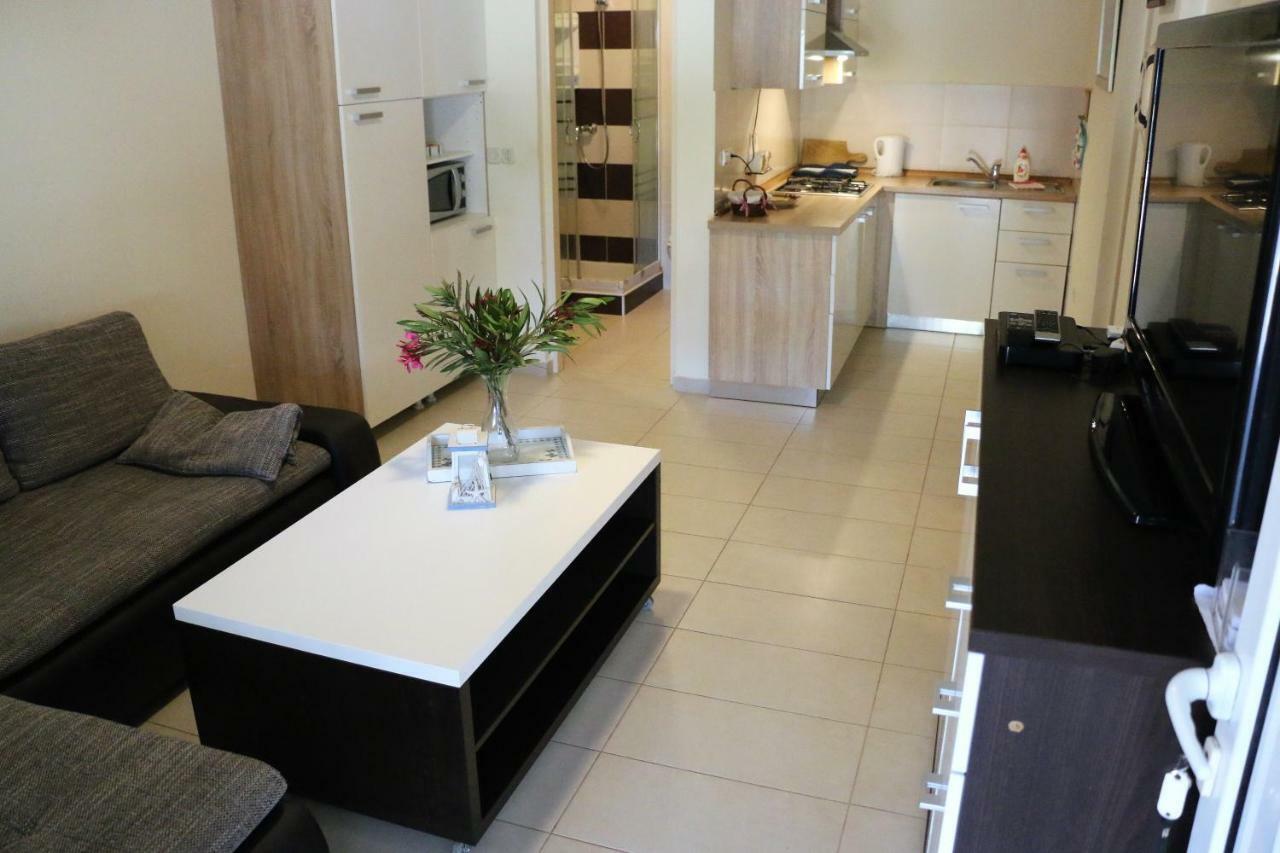 Apartments Vir Delfin Εξωτερικό φωτογραφία